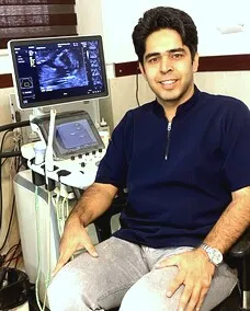 دکتر منان نقوی