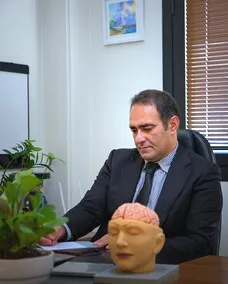 دکتر مهدی خواجوی