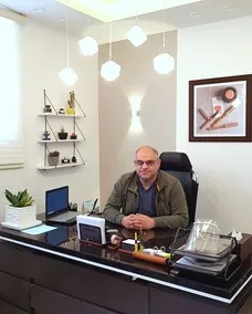 دکتر مهدی شکوهی