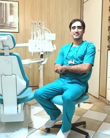 دکتر آرش متقی